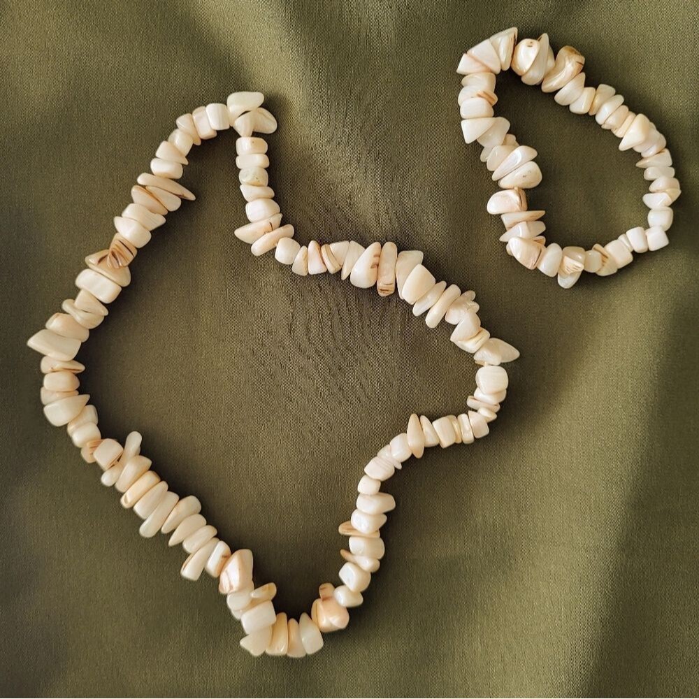 Vintage Cream Shell Chip Necklace & Bracelet Set